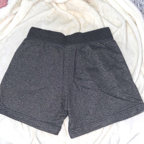 Nike grey shorts - Picture 2 of 3